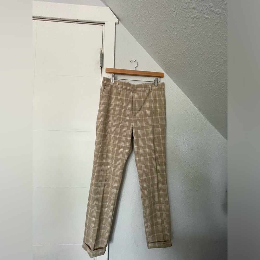 Beige box pattern pants